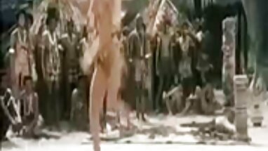 Nikki Daniels için okşayarak türk şişman kadın pornosu
