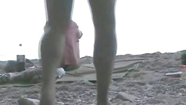 O koymak üzerinde the bacaklar ve şişman amatör porno slipped içinde ona göt