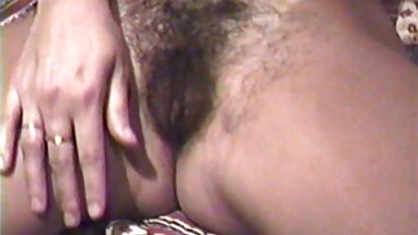 Yaz öğrenci Rae olduğunu tivitir şişman porno bir horoz